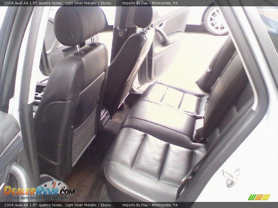 2004 Audi A4 1.8T quattro Sedan Light Silver Metallic / Ebony Photo #7