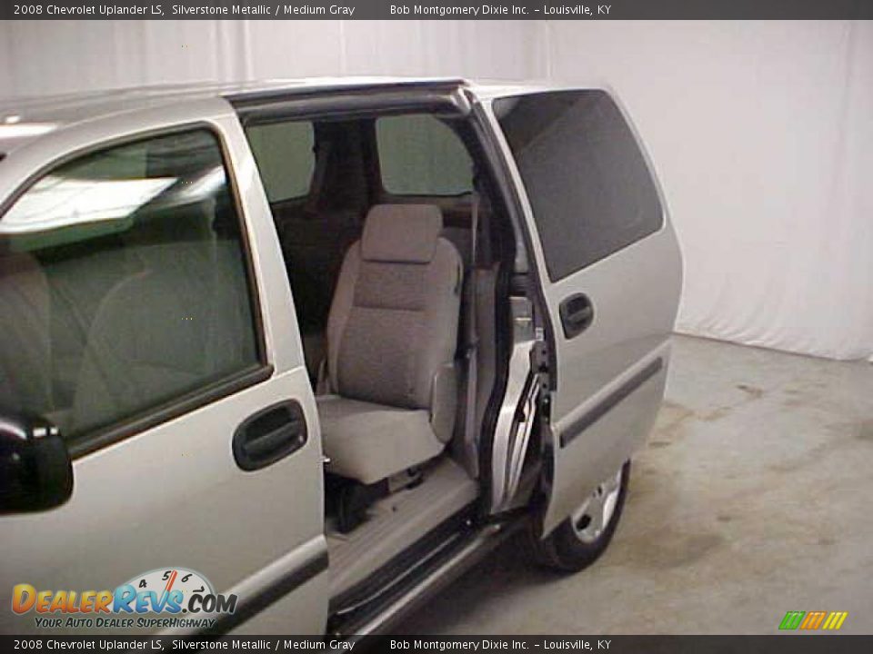 2008 Chevrolet Uplander LS Silverstone Metallic / Medium Gray Photo #17