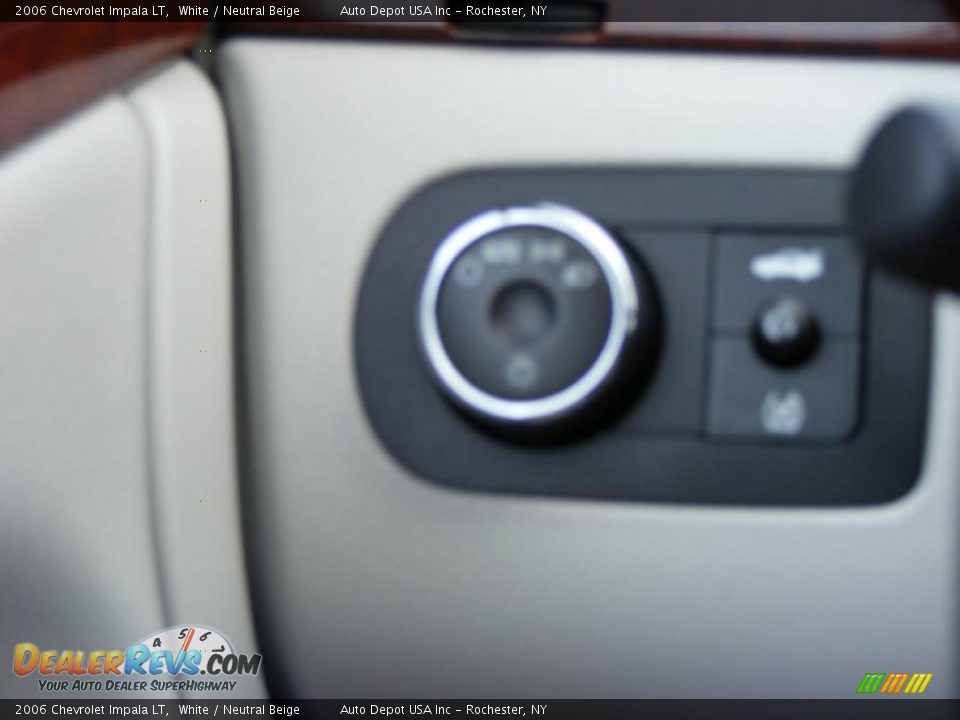 2006 Chevrolet Impala LT White / Neutral Beige Photo #15