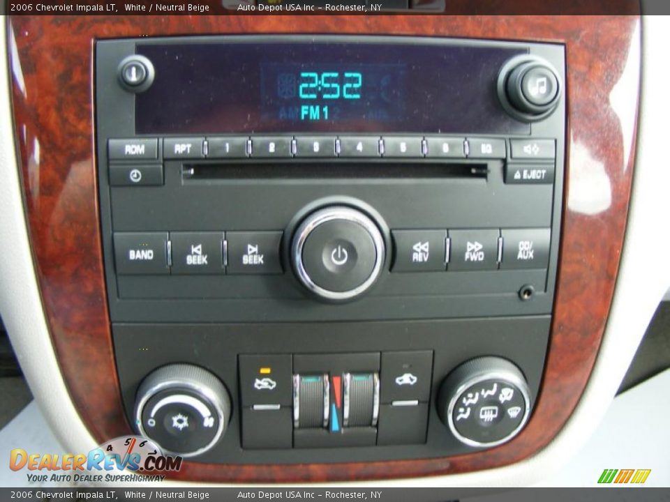 2006 Chevrolet Impala LT White / Neutral Beige Photo #17