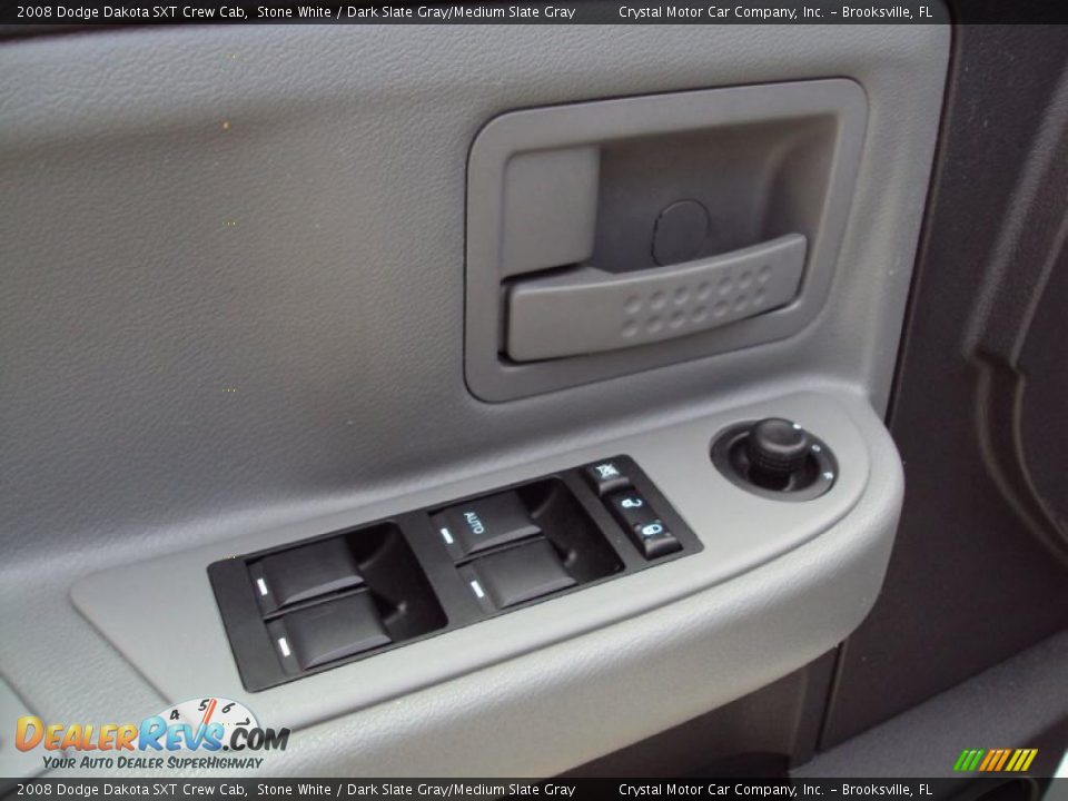 2008 Dodge Dakota SXT Crew Cab Stone White / Dark Slate Gray/Medium Slate Gray Photo #17