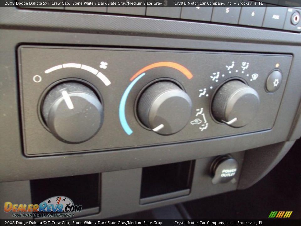 2008 Dodge Dakota SXT Crew Cab Stone White / Dark Slate Gray/Medium Slate Gray Photo #20