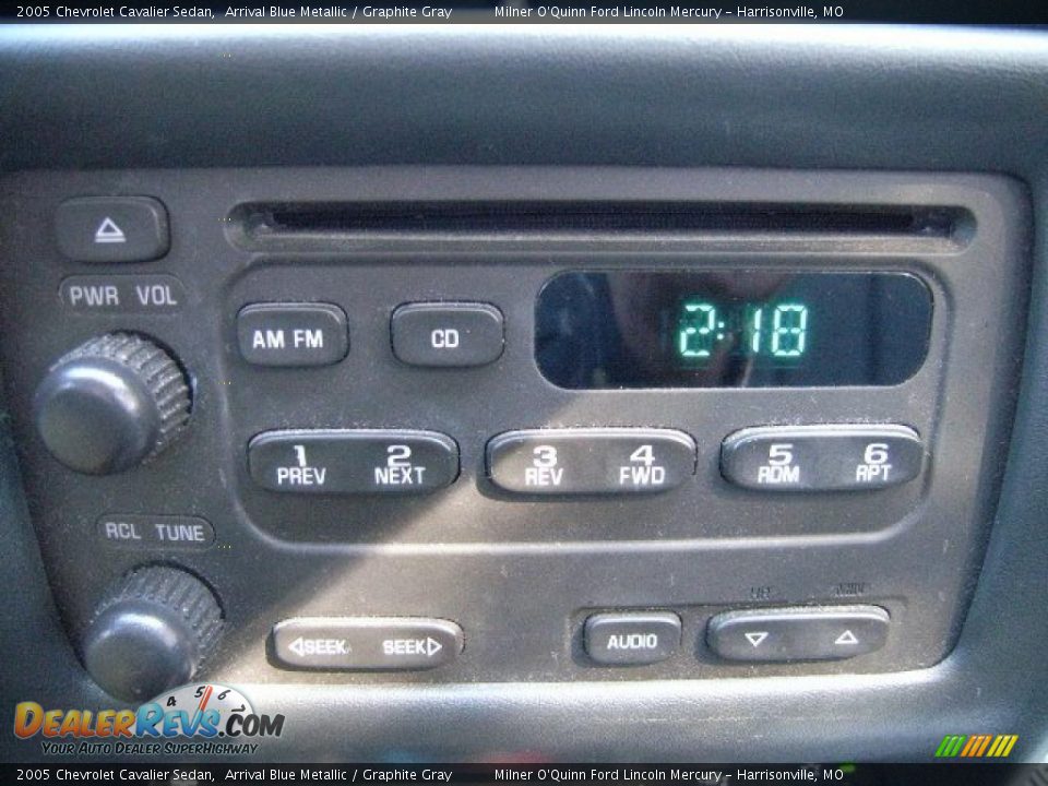 2005 Chevrolet Cavalier Sedan Arrival Blue Metallic / Graphite Gray Photo #21