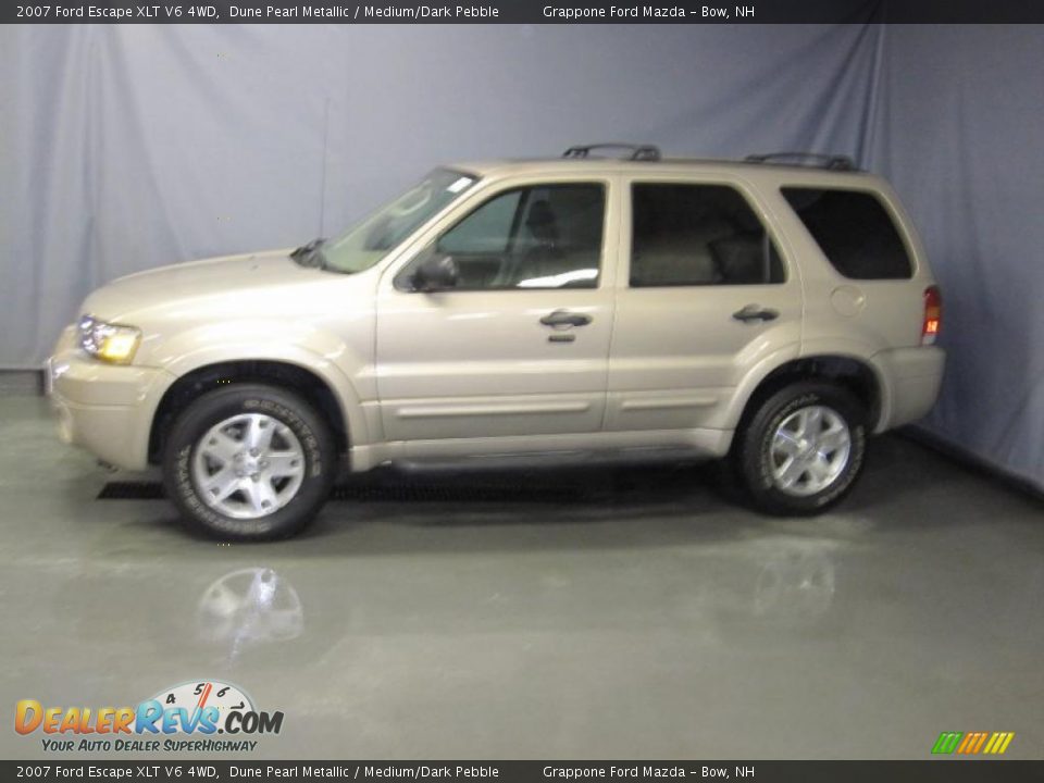 2007 Ford Escape XLT V6 4WD Dune Pearl Metallic / Medium/Dark Pebble Photo #2