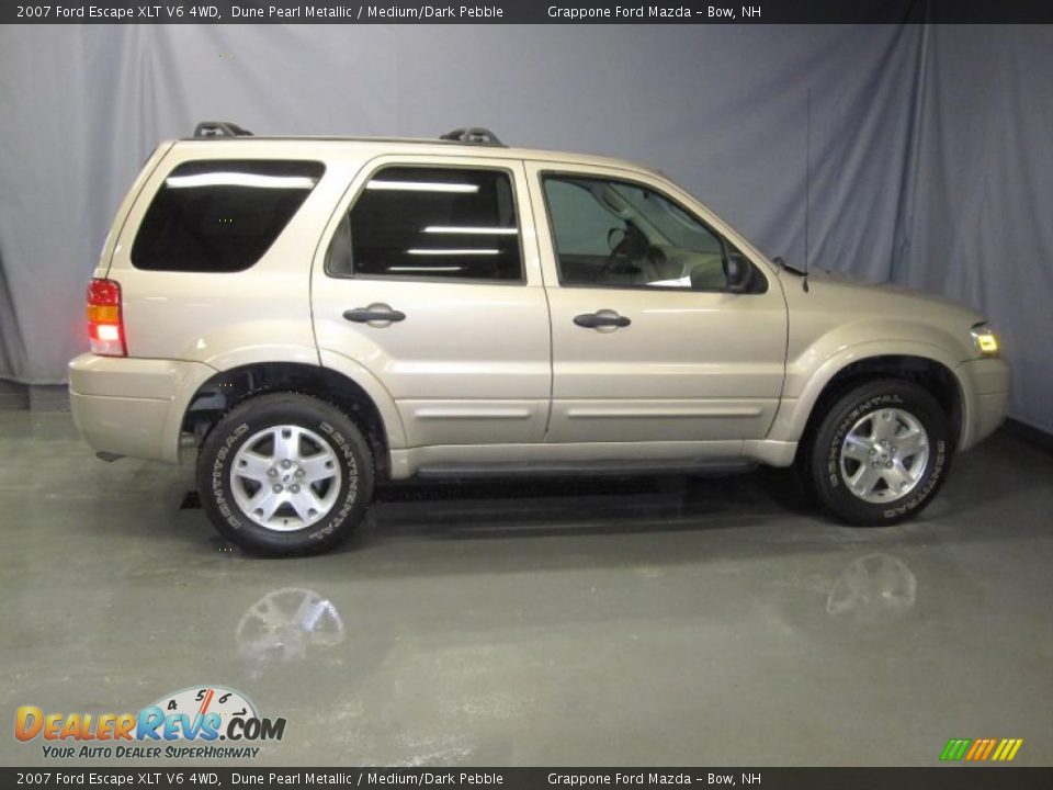 2007 Ford Escape XLT V6 4WD Dune Pearl Metallic / Medium/Dark Pebble Photo #4