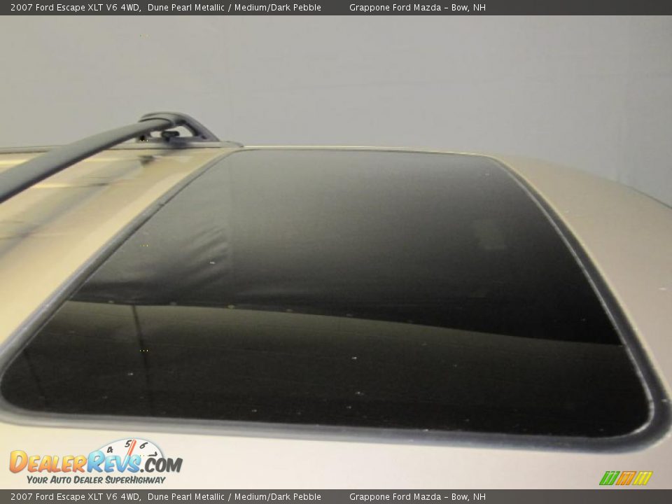 2007 Ford Escape XLT V6 4WD Dune Pearl Metallic / Medium/Dark Pebble Photo #10