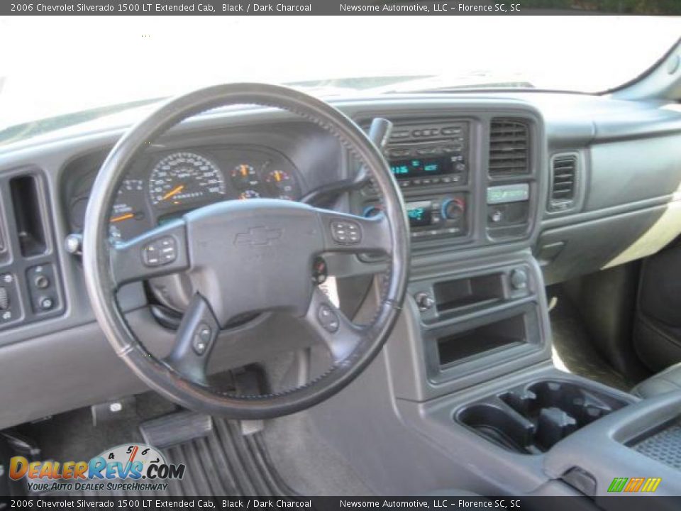 2006 Chevrolet Silverado 1500 LT Extended Cab Black / Dark Charcoal Photo #5