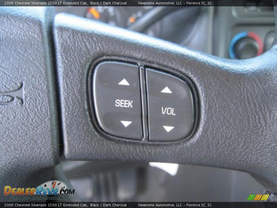 2006 Chevrolet Silverado 1500 LT Extended Cab Black / Dark Charcoal Photo #12