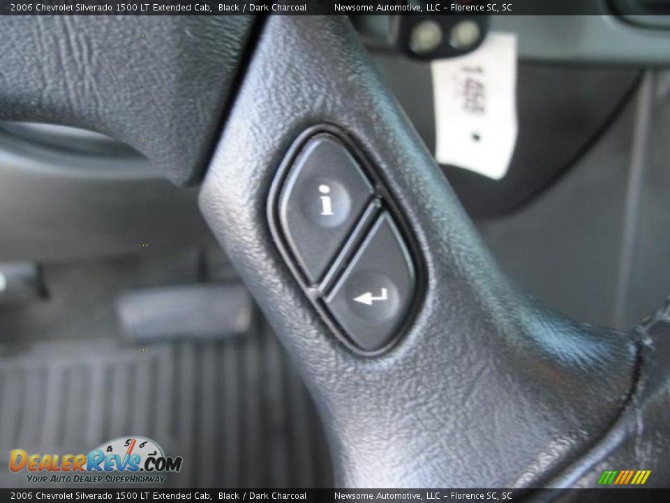 2006 Chevrolet Silverado 1500 LT Extended Cab Black / Dark Charcoal Photo #13
