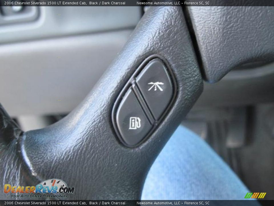 2006 Chevrolet Silverado 1500 LT Extended Cab Black / Dark Charcoal Photo #14