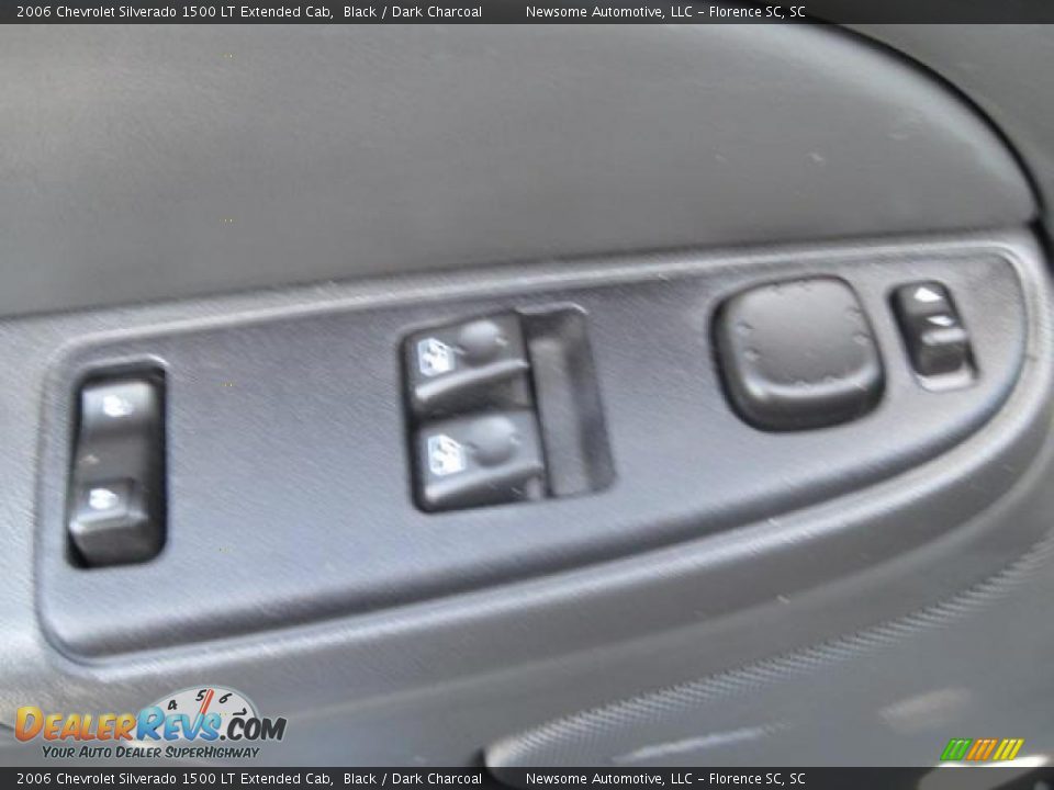 2006 Chevrolet Silverado 1500 LT Extended Cab Black / Dark Charcoal Photo #16