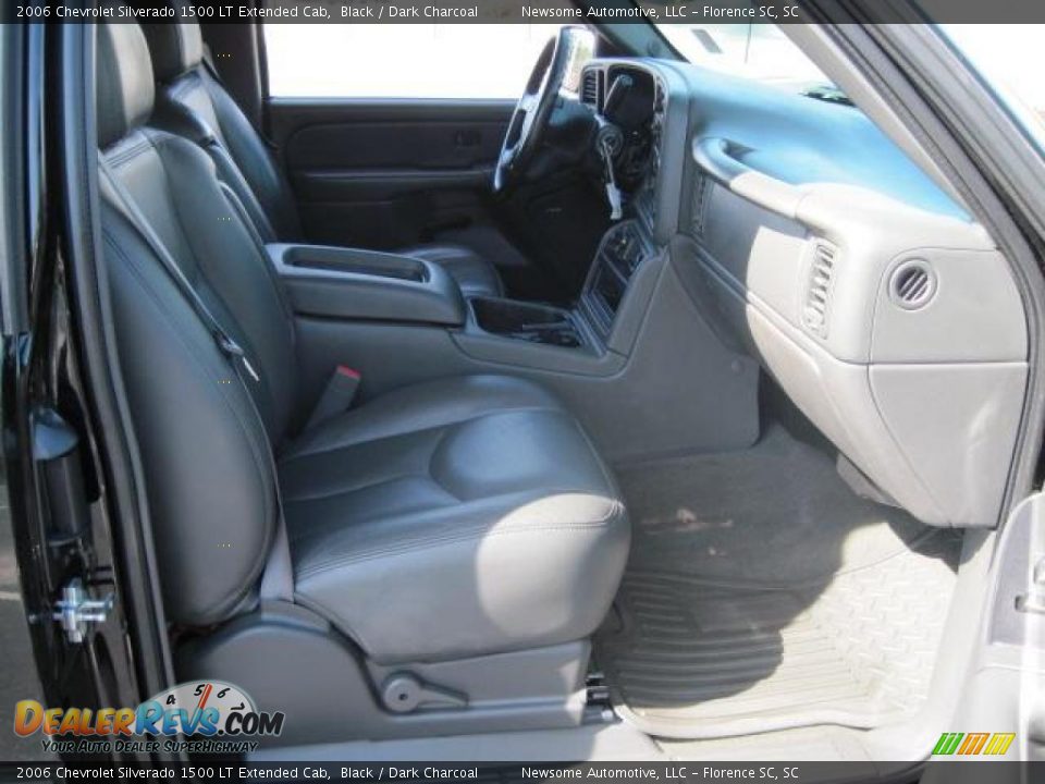 2006 Chevrolet Silverado 1500 LT Extended Cab Black / Dark Charcoal Photo #19