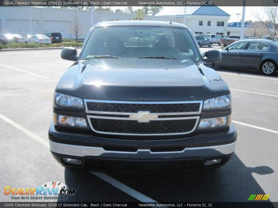 2006 Chevrolet Silverado 1500 LT Extended Cab Black / Dark Charcoal Photo #24