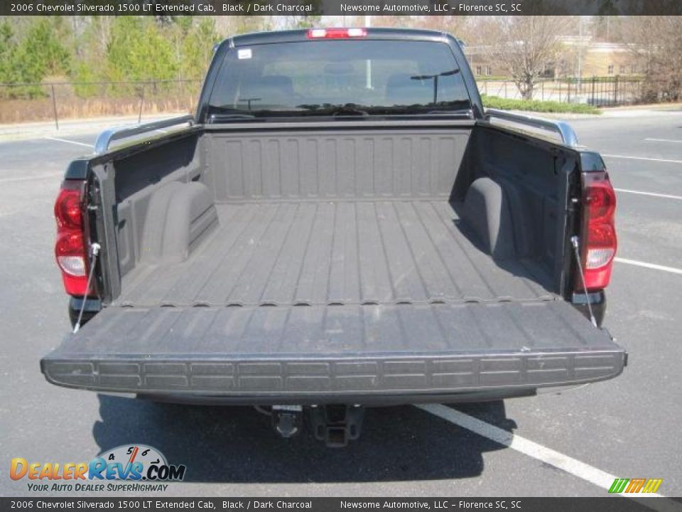 2006 Chevrolet Silverado 1500 LT Extended Cab Black / Dark Charcoal Photo #28