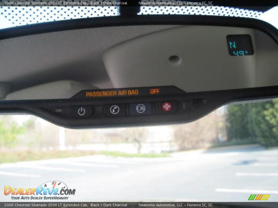 2006 Chevrolet Silverado 1500 LT Extended Cab Black / Dark Charcoal Photo #36
