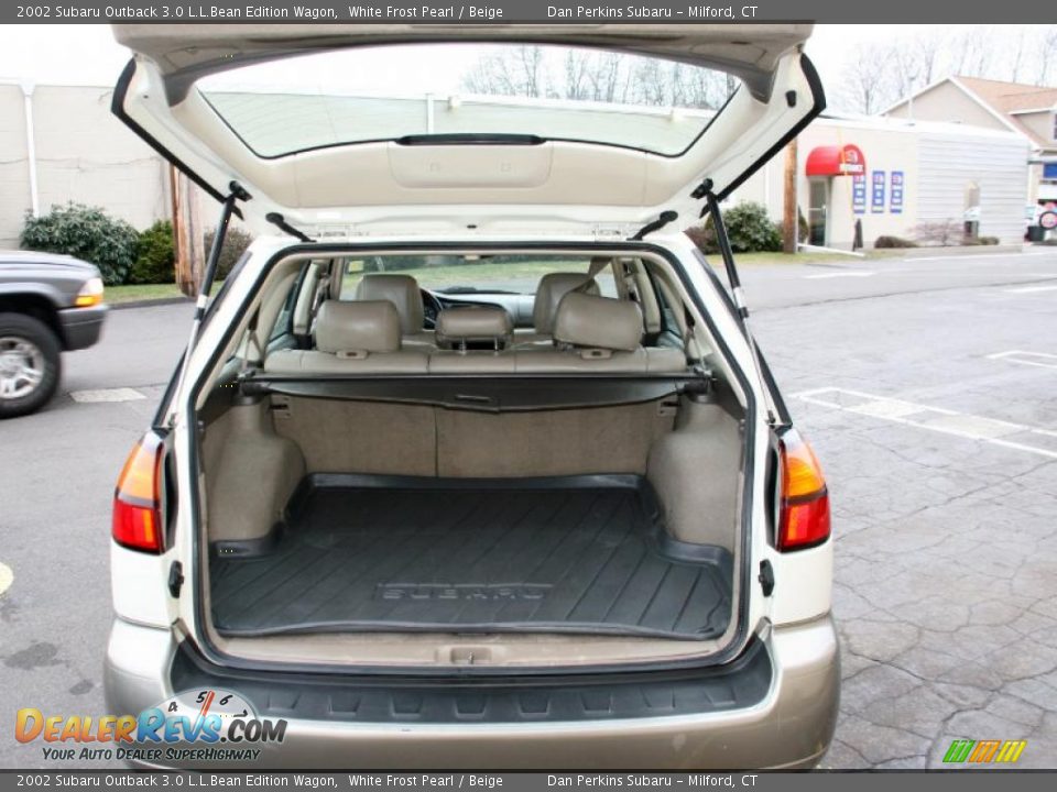 2002 Subaru Outback 3.0 L.L.Bean Edition Wagon White Frost Pearl / Beige Photo #7