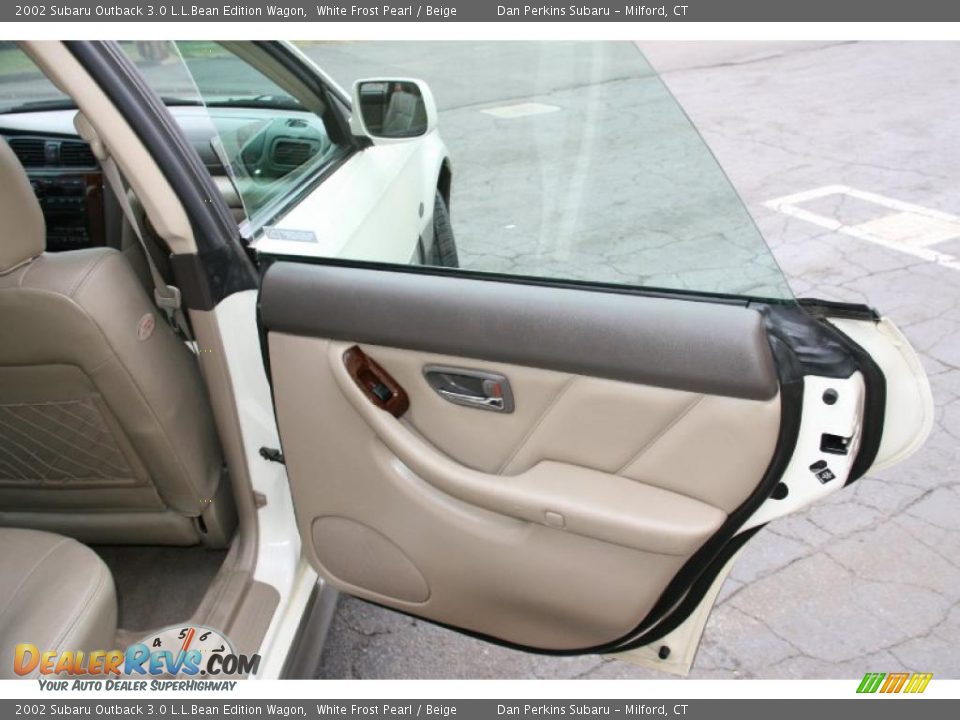 2002 Subaru Outback 3.0 L.L.Bean Edition Wagon White Frost Pearl / Beige Photo #15