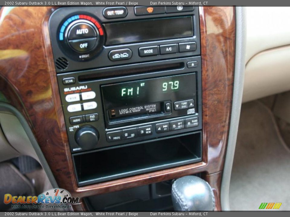2002 Subaru Outback 3.0 L.L.Bean Edition Wagon White Frost Pearl / Beige Photo #22