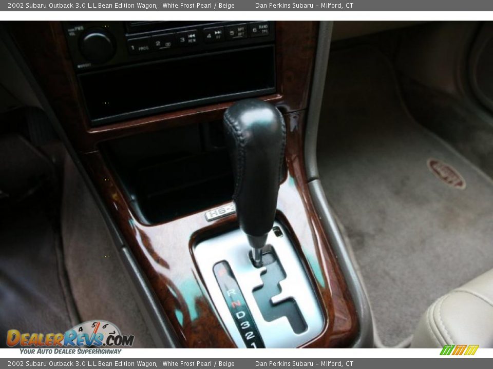 2002 Subaru Outback 3.0 L.L.Bean Edition Wagon White Frost Pearl / Beige Photo #23