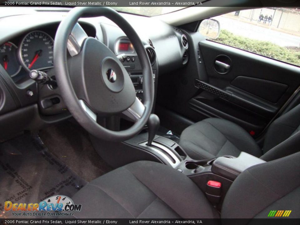 2006 Pontiac Grand Prix Sedan Liquid Silver Metallic / Ebony Photo #10