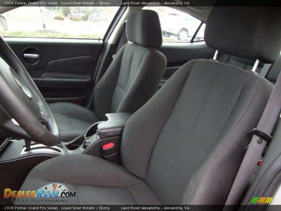 2006 Pontiac Grand Prix Sedan Liquid Silver Metallic / Ebony Photo #12