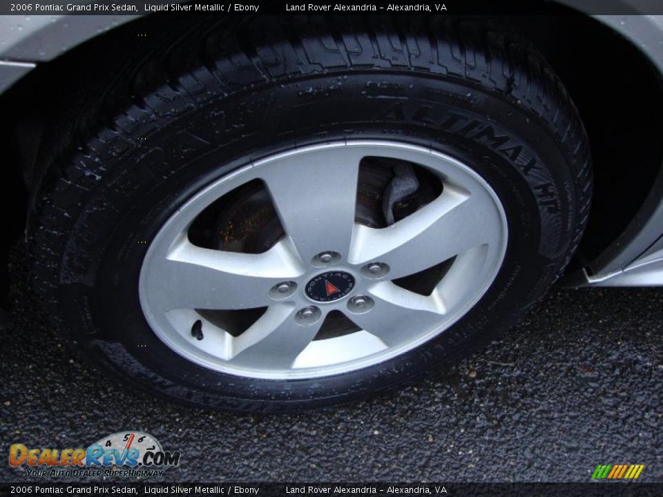 2006 Pontiac Grand Prix Sedan Liquid Silver Metallic / Ebony Photo #19