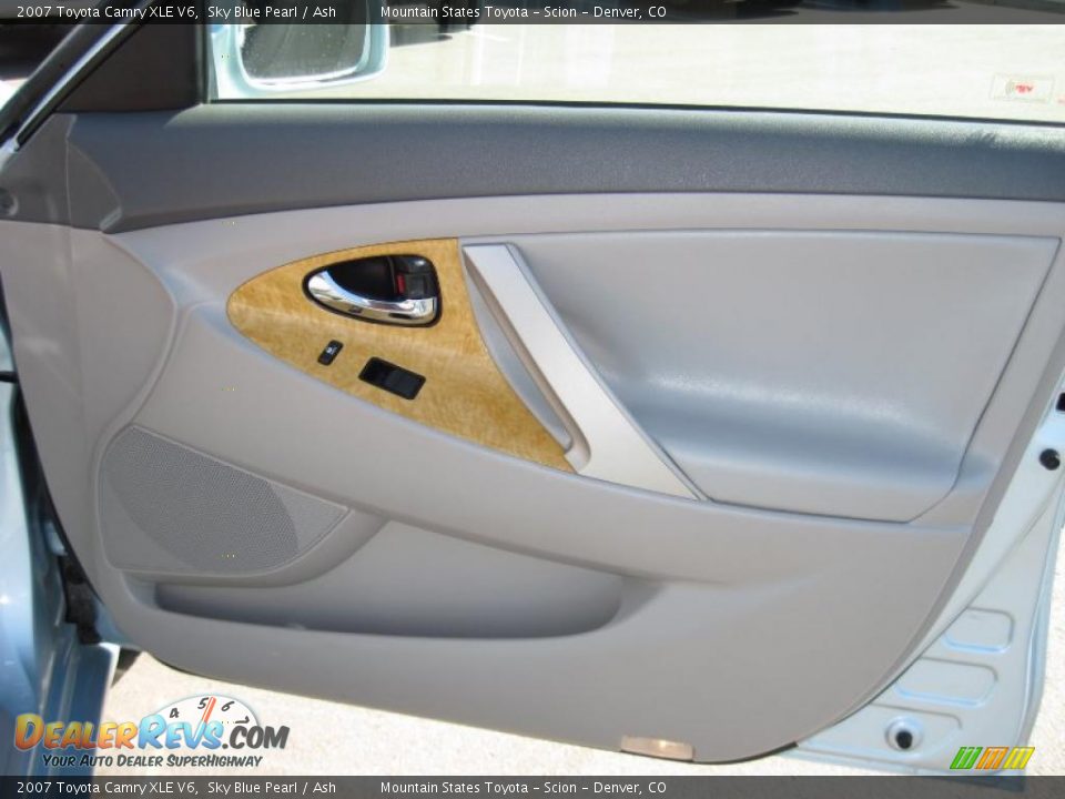 2007 Toyota Camry XLE V6 Sky Blue Pearl / Ash Photo #8