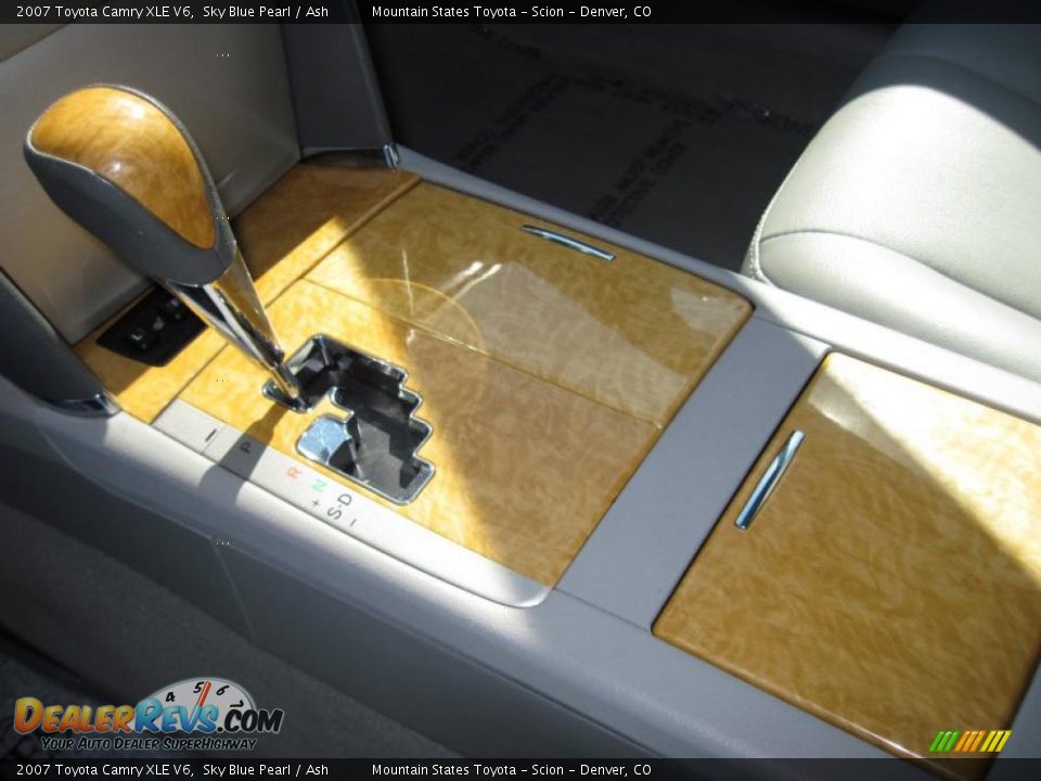 2007 Toyota Camry XLE V6 Sky Blue Pearl / Ash Photo #19