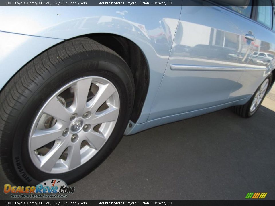 2007 Toyota Camry XLE V6 Sky Blue Pearl / Ash Photo #28