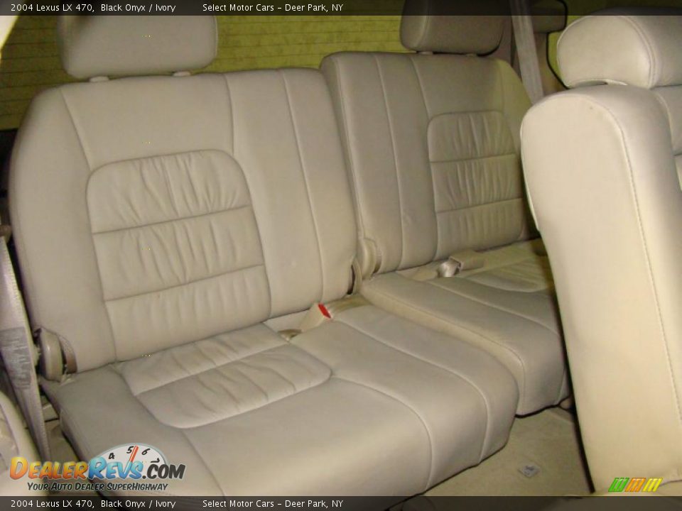 2004 Lexus LX 470 Black Onyx / Ivory Photo #13