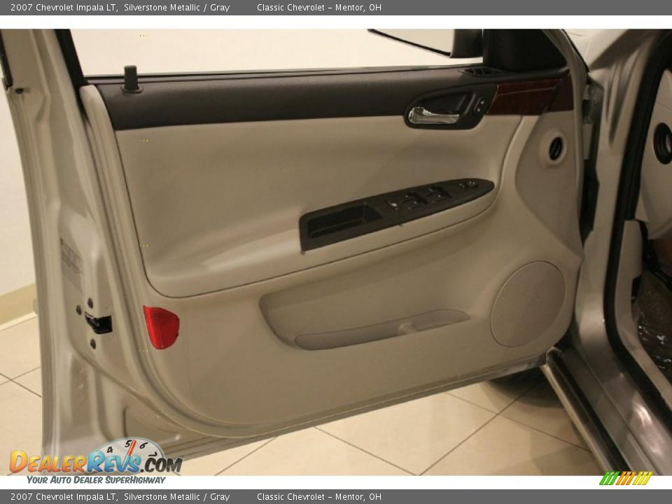 2007 Chevrolet Impala LT Silverstone Metallic / Gray Photo #8