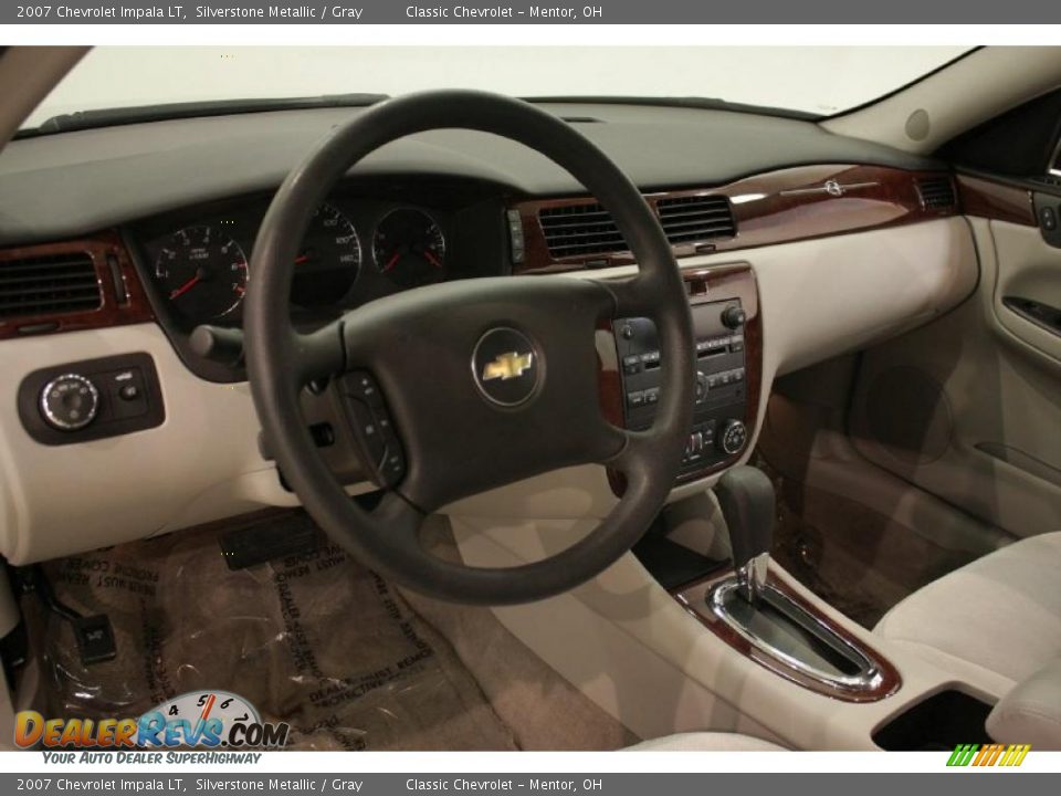 2007 Chevrolet Impala LT Silverstone Metallic / Gray Photo #10