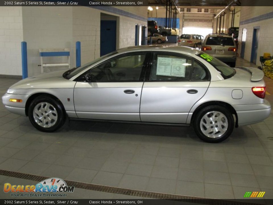 2002 Saturn S Series SL Sedan Silver / Gray Photo #4