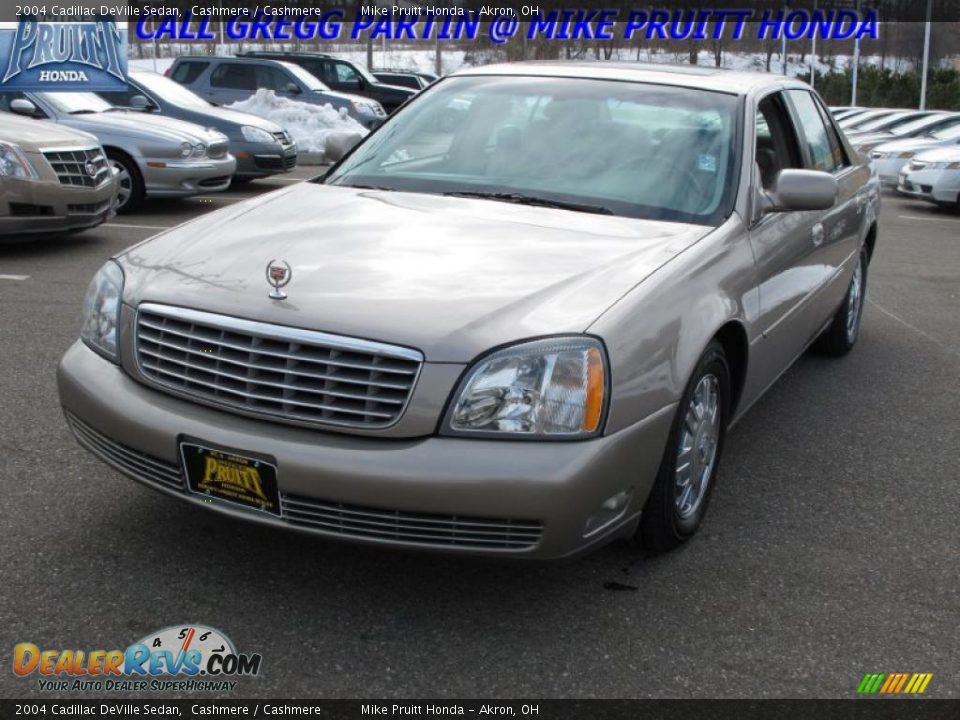 2004 Cadillac DeVille Sedan Cashmere / Cashmere Photo #3