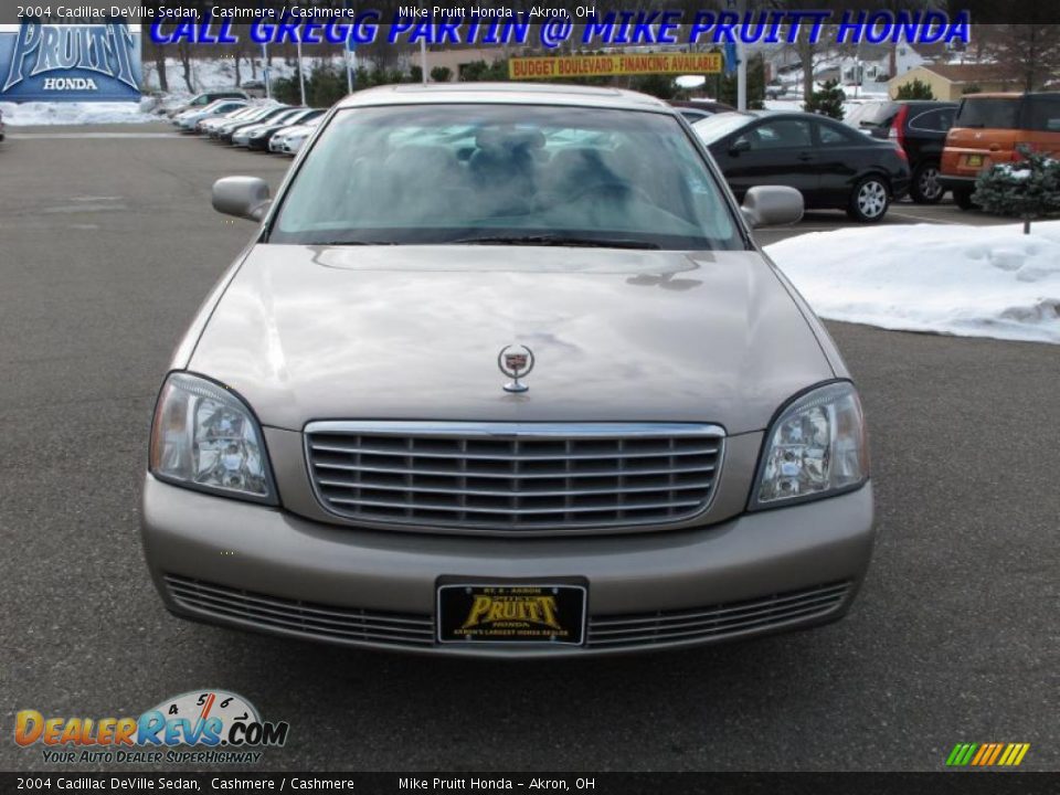2004 Cadillac DeVille Sedan Cashmere / Cashmere Photo #4