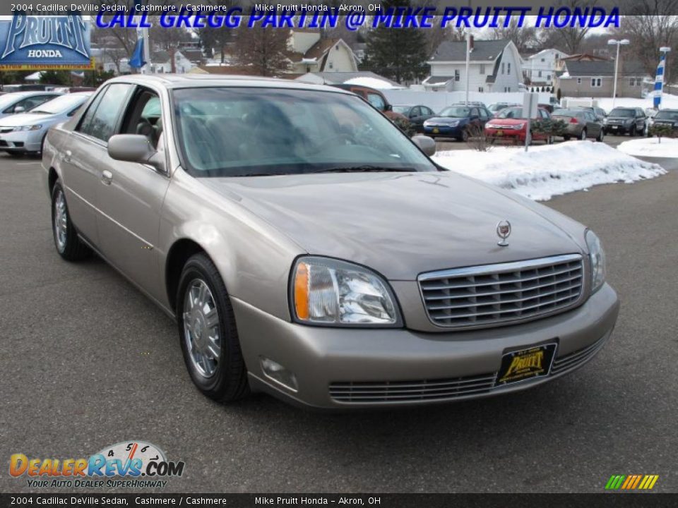 2004 Cadillac DeVille Sedan Cashmere / Cashmere Photo #5
