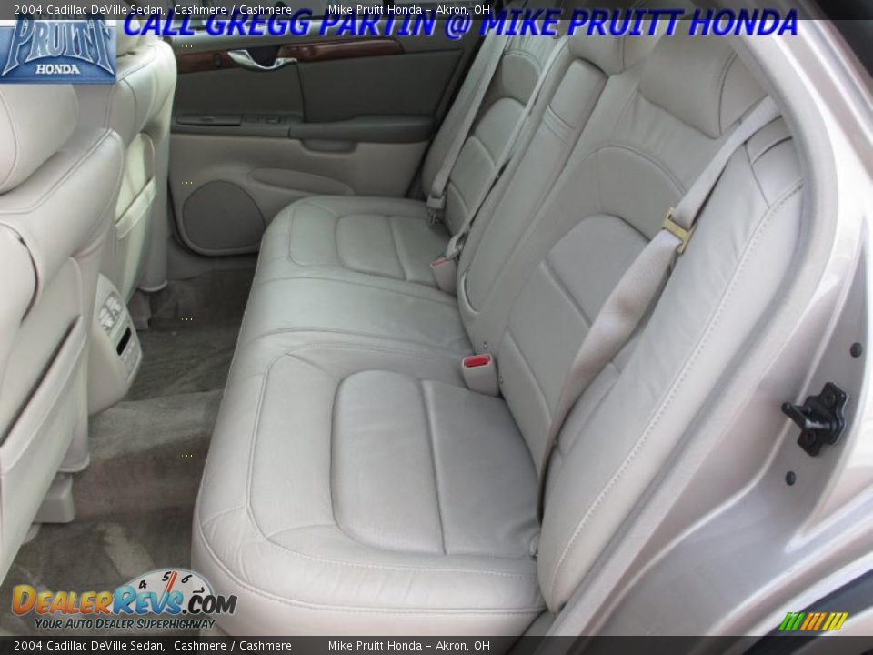 2004 Cadillac DeVille Sedan Cashmere / Cashmere Photo #12