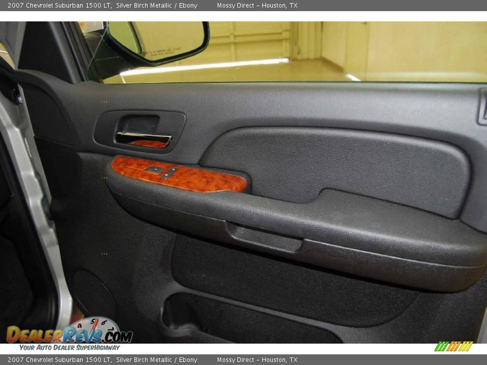 2007 Chevrolet Suburban 1500 LT Silver Birch Metallic / Ebony Photo #24