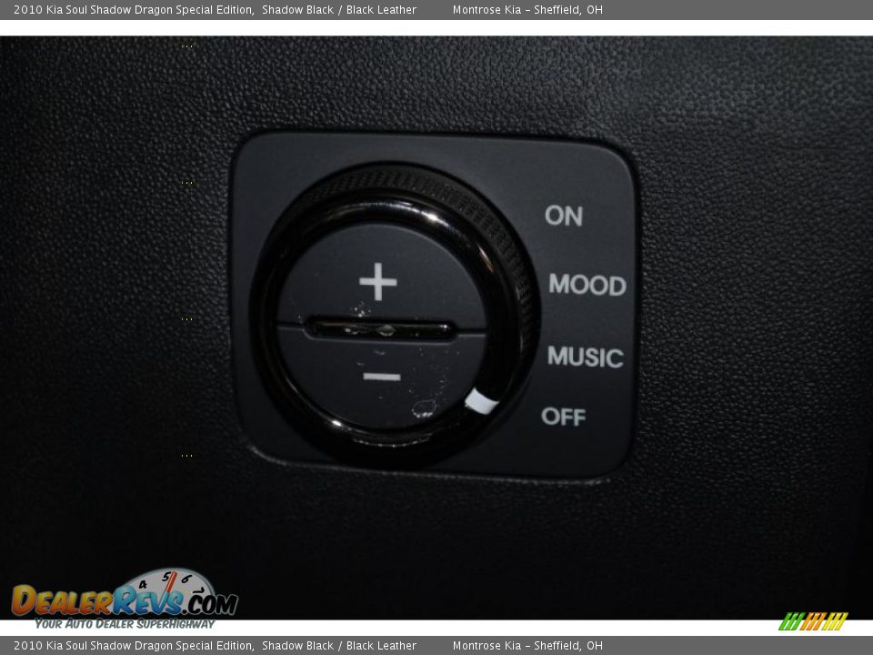 2010 Kia Soul Shadow Dragon Special Edition Shadow Black / Black Leather Photo #35
