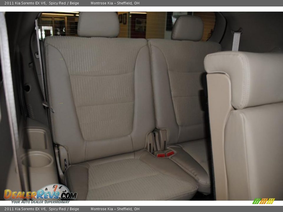 2011 Kia Sorento EX V6 Spicy Red / Beige Photo #21