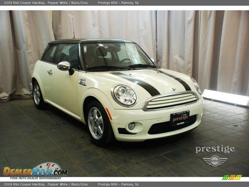 2009 Mini Cooper Hardtop Pepper White / Black/Grey Photo #7