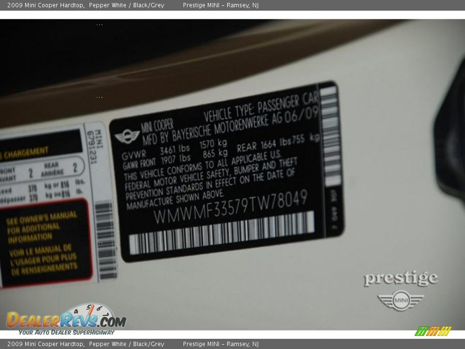 2009 Mini Cooper Hardtop Pepper White / Black/Grey Photo #11