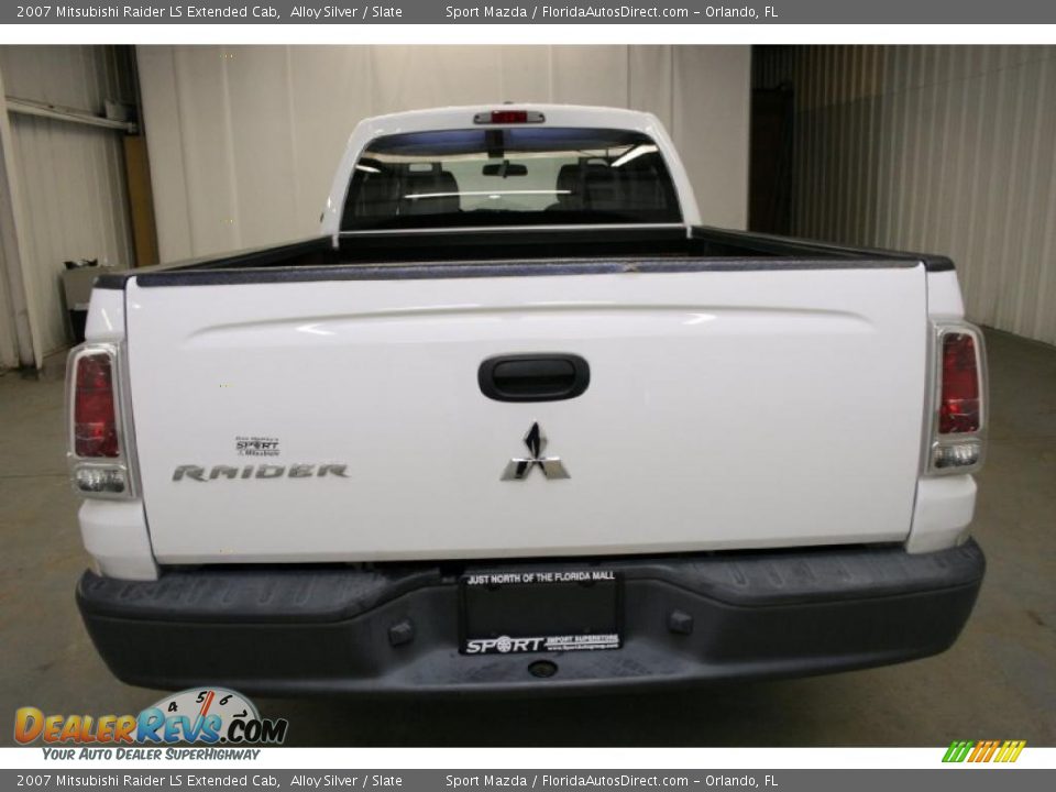 2007 Mitsubishi Raider LS Extended Cab Alloy Silver / Slate Photo #6