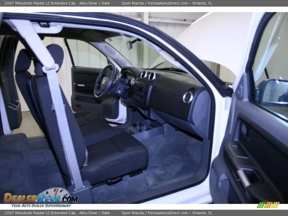 2007 Mitsubishi Raider LS Extended Cab Alloy Silver / Slate Photo #9