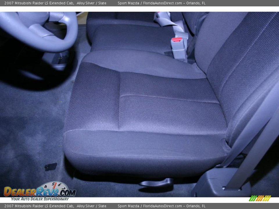 2007 Mitsubishi Raider LS Extended Cab Alloy Silver / Slate Photo #16