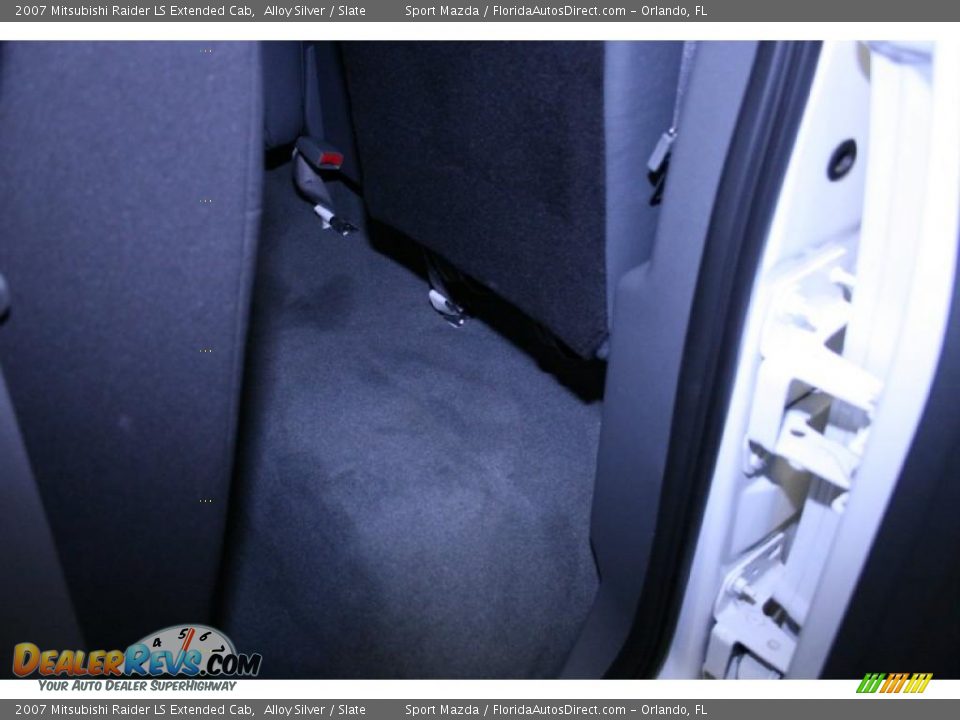 2007 Mitsubishi Raider LS Extended Cab Alloy Silver / Slate Photo #17