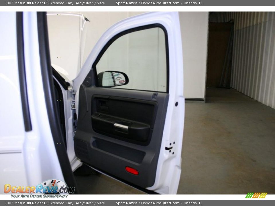 2007 Mitsubishi Raider LS Extended Cab Alloy Silver / Slate Photo #20