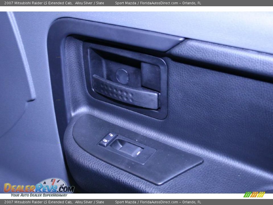 2007 Mitsubishi Raider LS Extended Cab Alloy Silver / Slate Photo #21