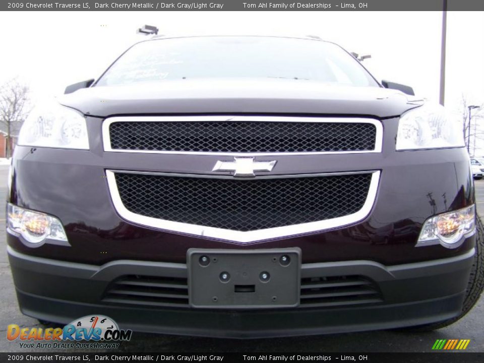 2009 Chevrolet Traverse LS Dark Cherry Metallic / Dark Gray/Light Gray Photo #3