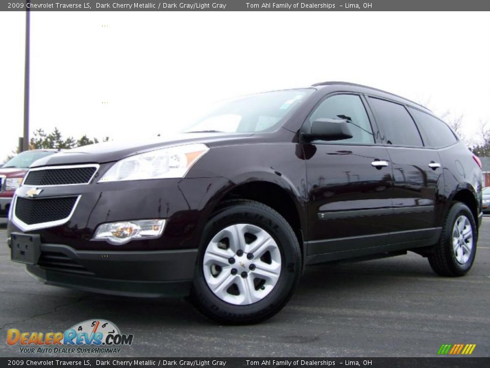 2009 Chevrolet Traverse LS Dark Cherry Metallic / Dark Gray/Light Gray Photo #5